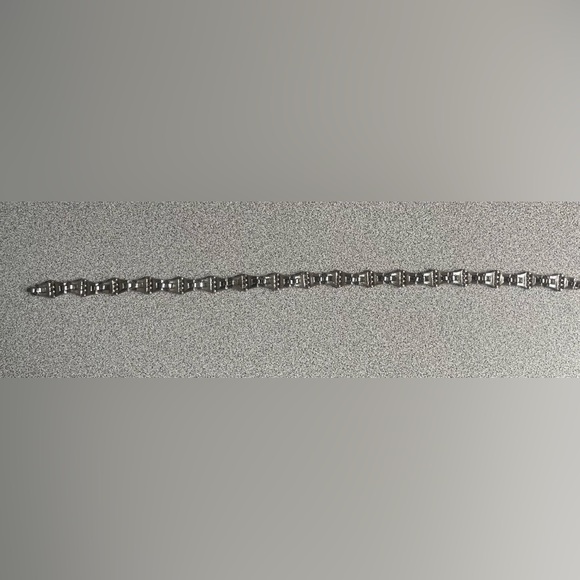 Vintage Silver Toned Clear Rhinestone Necklace - Picture 7 of 9